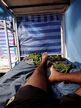 jLtjnahid018 online show from April 22, 2026, 6:16 am