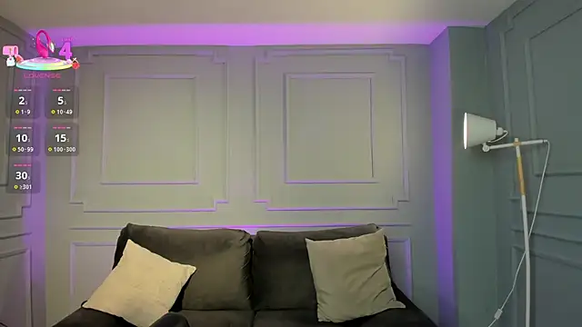 Snapshot of NiaSalvatore chatting on November 25, 2025, 6:41 pm NiaSalvatore online show from November 25, 2025, 6:41 pm