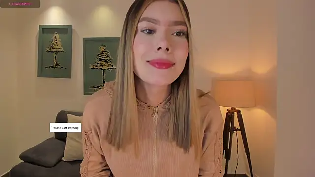 Snapshot of NiaSalvatore chatting on May 20, 2026, 11:16 am NiaSalvatore online show from May 20, 2026, 11:16 am