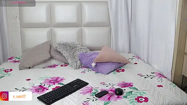 verosantana15 online show from April 15, 2026, 1:45 am