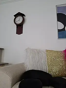 Snapshot of karina_warthon chatting on May 1, 2026, 5:39 pm karina warthon online show from May 1, 2026, 5:39 pm