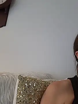 Snapshot of karina_warthon chatting on May 4, 2026, 10:17 pm karina warthon online show from May 4, 2026, 10:17 pm