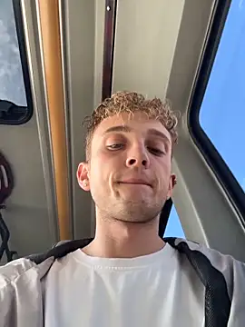 Snapshot of verici34 chatting on October 24, 2025, 7:05 am verici34 online show from October 24, 2025, 7:05 am