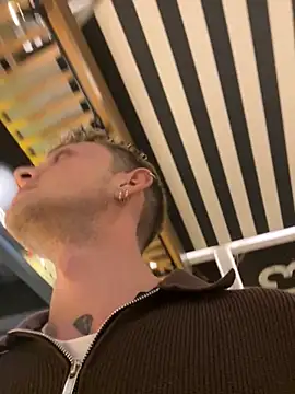 Snapshot of verici34 chatting on November 24, 2025, 3:34 pm verici34 online show from November 24, 2025, 3:34 pm