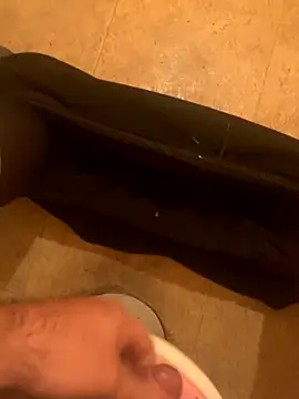 balint35 online show from September 26, 2025, 6:23 pm