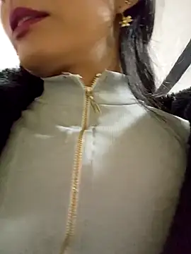 Snapshot of BELLA--26 chatting on February 7, 2025, 8:42 pm BELLA--26 online show from February 7, 2025, 8:42 pm