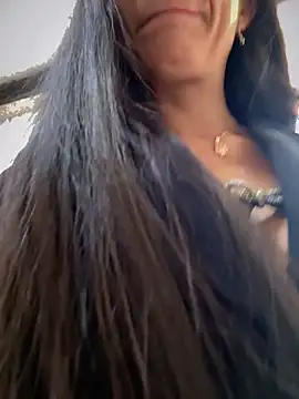 Snapshot of BELLA--26 chatting on October 23, 2025, 3:11 pm BELLA--26 online show from October 23, 2025, 3:11 pm