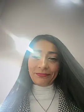 Snapshot of BELLA--26 chatting on November 4, 2025, 2:16 pm BELLA--26 online show from November 4, 2025, 2:16 pm