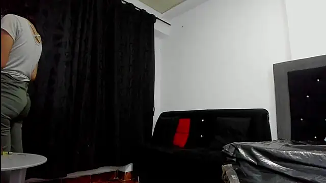Snapshot of violetadumsper chatting on February 26, 2025, 2:59 am violetadumsper online show from February 26, 2025, 2:59 am