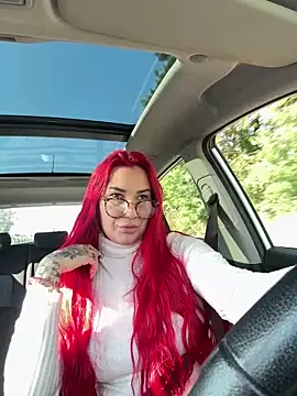 Mia-Fuchs online show from October 2, 2025, 12:56 pm