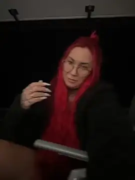 Mia-Fuchs online show from October 3, 2025, 5:54 pm