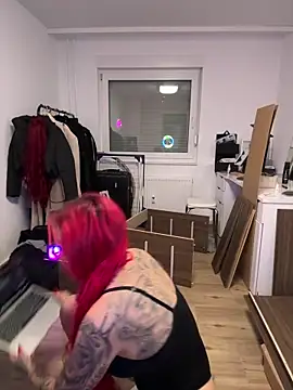 Mia-Fuchs online show from January 15, 2026, 3:05 pm