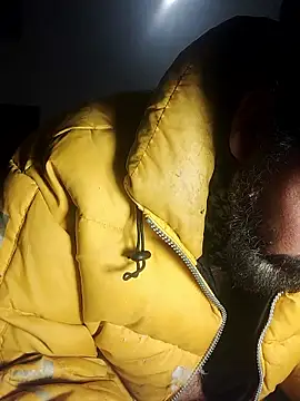 MAGNETICDADDY8 online show from January 8, 2026, 8:22 pm