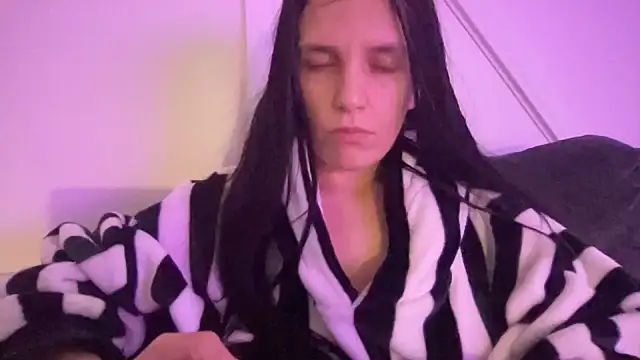 Snapshot of dixie_leigh chatting on January 8, 2025, 1:31 pm dixie leigh online show from January 8, 2025, 1:31 pm