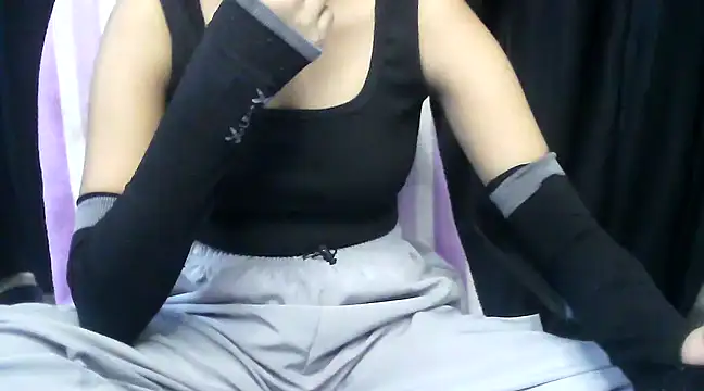 Snapshot of hot-niti chatting on February 21, 2025, 7:32 pm hot-niti online show from February 21, 2025, 7:32 pm