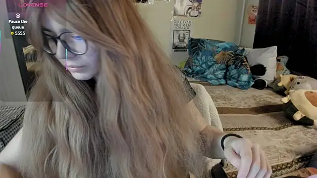 alexiamaleax online show from April 9, 2026, 2:11 am