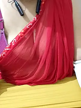 Snapshot of mallupriyapriya chatting on June 5, 2026, 5:47 am mallupriyapriya online show from June 5, 2026, 5:47 am
