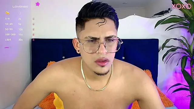 twinkmilk  online show from January 20, 2025, 12:07 pm