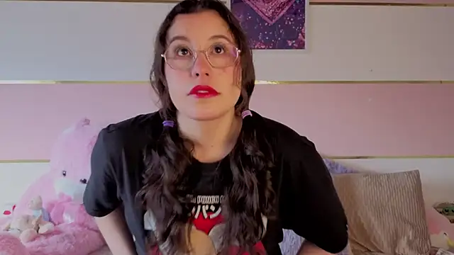 Charlotte  Miller online show from December 20, 2025, 12:23 pm