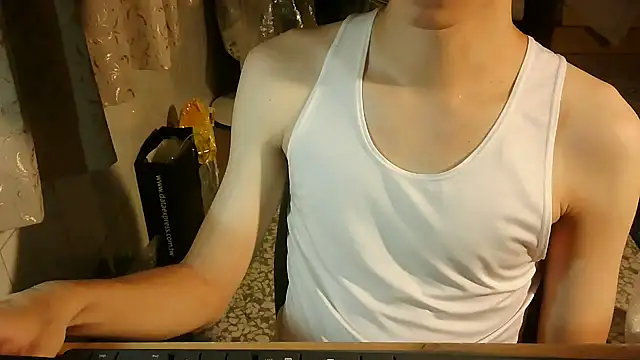 Snapshot of KYU890428 chatting on October 9, 2025, 6:28 pm KYU890428 online show from October 9, 2025, 6:28 pm