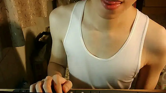 Snapshot of KYU890428 chatting on November 9, 2025, 4:05 pm KYU890428 online show from November 9, 2025, 4:05 pm