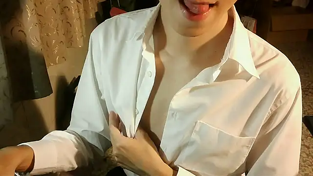 Snapshot of KYU890428 chatting on December 18, 2025, 5:41 pm KYU890428 online show from December 18, 2025, 5:41 pm