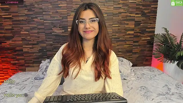 Snapshot of iriis_rosse chatting on January 9, 2025, 11:45 pm iriis rosse online show from January 9, 2025, 11:45 pm