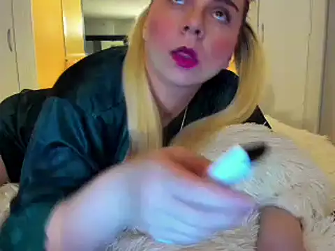 HappyIva online show from January 14, 2025, 1:04 am