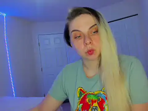 HappyIva online show from February 25, 2025, 12:36 am