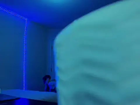 HappyIva online show from March 5, 2025, 2:36 am