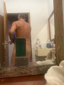 Snapshot of GoloZeusMax chatting on February 6, 2025, 1:16 am GoloZeusMax online show from February 6, 2025, 1:16 am