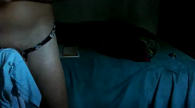 Snapshot of GoloZeusMax chatting on February 15, 2025, 10:33 am GoloZeusMax online show from February 15, 2025, 10:33 am