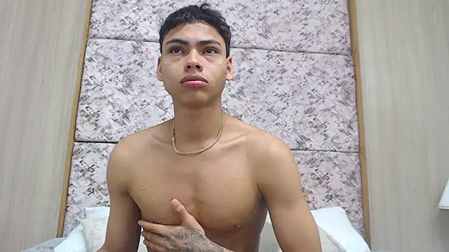 adam piarse01 online show from February 13, 2026, 1:51 pm