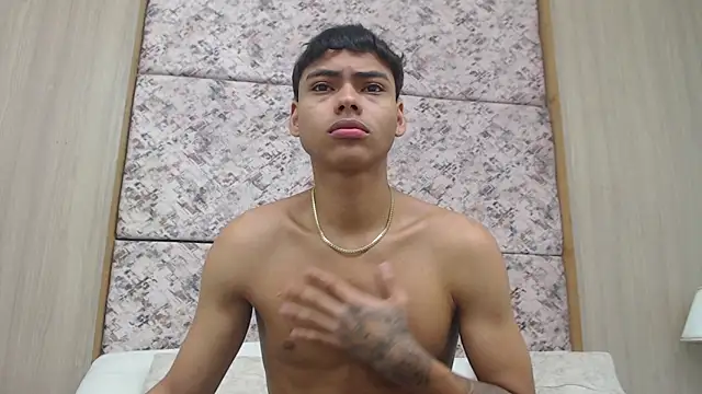 adam piarse01 online show from February 25, 2026, 5:17 am