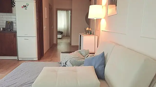 Snapshot of KristineEsme chatting on November 8, 2025, 5:07 am KristineEsme online show from November 8, 2025, 5:07 am