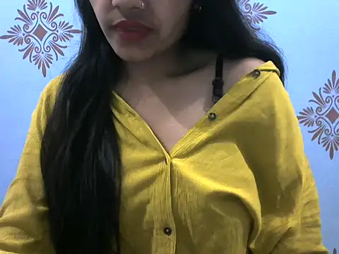 Snapshot of Misha_Sweett chatting on March 21, 2025, 5:43 am Misha Sweett online show from March 21, 2025, 5:43 am