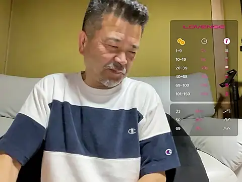 Snapshot of Ryo-j chatting on April 25, 2026, 1:41 pm Ryo-j online show from April 25, 2026, 1:41 pm