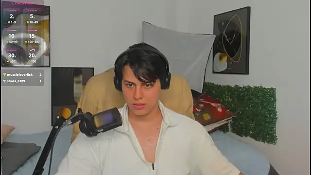 Snapshot of Thom_Ohtani chatting on May 15, 2026, 11:12 pm Thom Ohtani online show from May 15, 2026, 11:12 pm