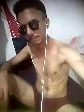 MagrinhoSaradoo online show from February 4, 2025, 6:46 am