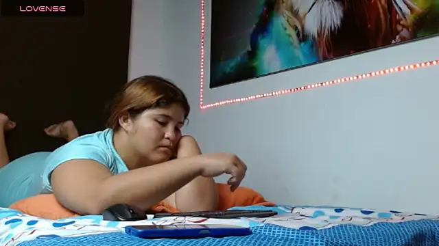 Snapshot of fabyana-queen chatting on January 28, 2025, 8:15 pm fabyana-queen online show from January 28, 2025, 8:15 pm