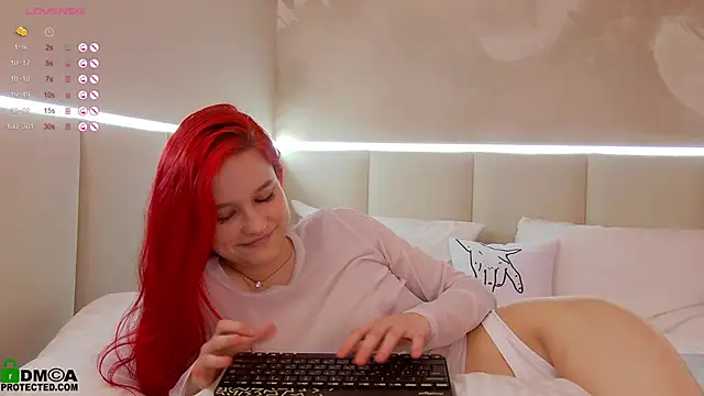 Rina Red online show from January 18, 2025, 12:57 pm