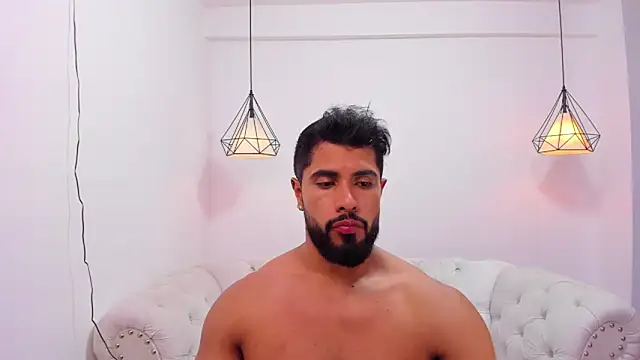 Santiago huntt online show from December 3, 2024, 7:44 pm