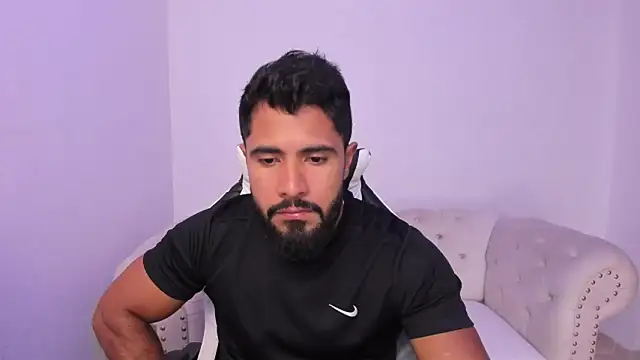 Santiago huntt online show from February 9, 2026, 8:35 pm