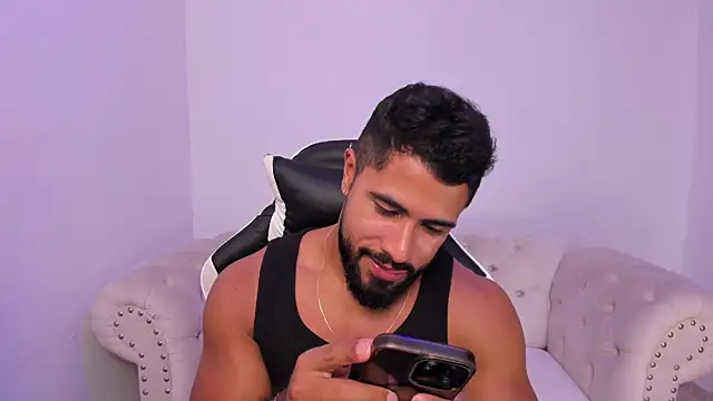 Santiago huntt online show from March 4, 2026, 8:48 pm