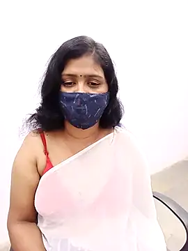 Snapshot of Lucky-Deepthi chatting on March 8, 2025, 2:01 am Lucky-Deepthi online show from March 8, 2025, 2:01 am