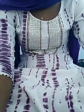 Snapshot of Barbie_183 chatting on February 26, 2025, 5:20 am Barbie 183 online show from February 26, 2025, 5:20 am