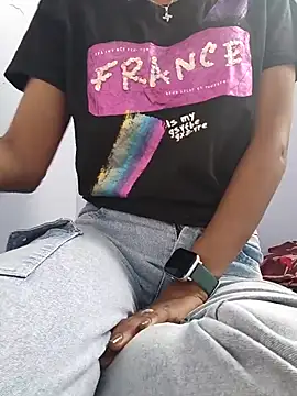 Snapshot of Barbie_183 chatting on February 27, 2025, 10:15 am Barbie 183 online show from February 27, 2025, 10:15 am