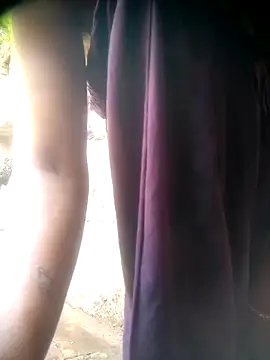 Amaya Bajwa online show from November 23, 2025, 4:45 am