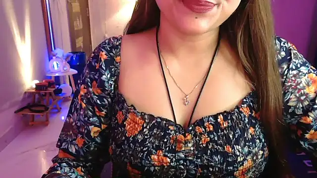 Snapshot of Mitikaa chatting on May 5, 2026, 1:41 pm Mitikaa online show from May 5, 2026, 1:41 pm