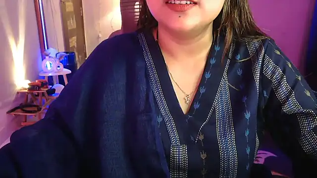 Snapshot of Mitikaa chatting on May 9, 2026, 1:27 pm Mitikaa online show from May 9, 2026, 1:27 pm